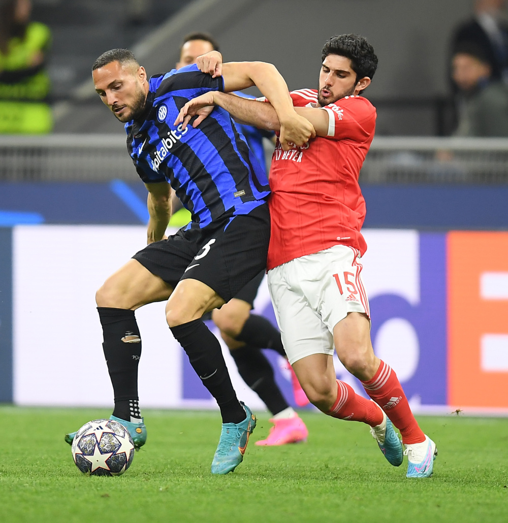 阿隆索听劝！首发拿掉1主力，皇马3-0差榜首1分，西甲2强争冠