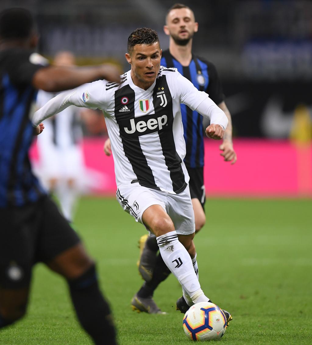 全场集锦：2026男排欧冠 正赛小组赛E组 意大利奇维塔诺瓦3-0法国蒙彼利埃（2026男排欧冠E组小组赛集锦：意大利奇维塔诺瓦3比0完胜法国蒙彼利埃）