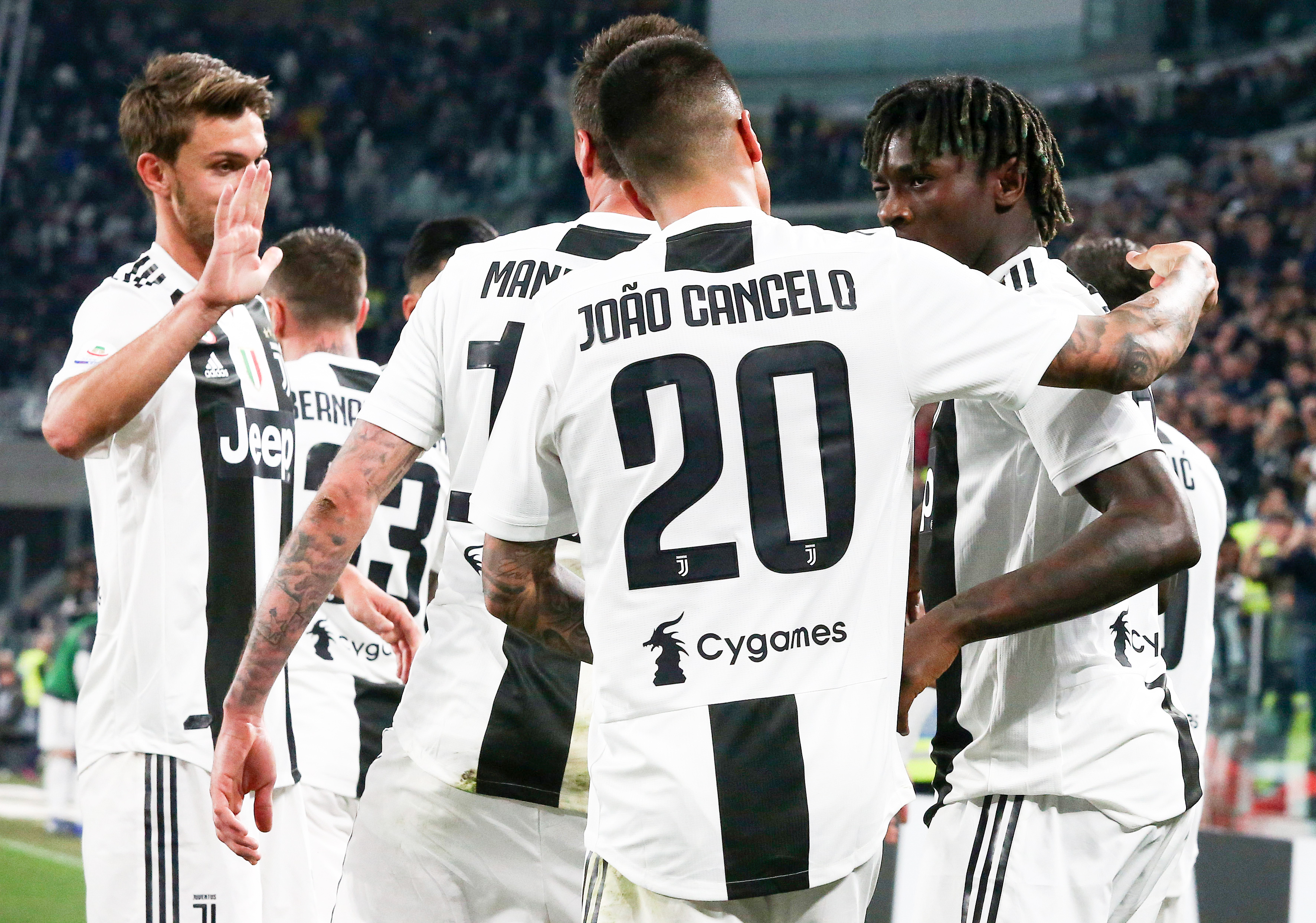 塞尔塔对阵皇马的第一个进球，很潇洒的射门方式（塞尔塔战皇马首球，潇洒一击破门）