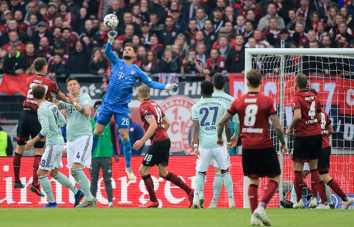 廷贝尔：凯恩是世界最佳之一，阻止他会是个很好的挑战（廷贝尔：凯恩是世界顶级球员，防住他将是一项极具挑战的任务）