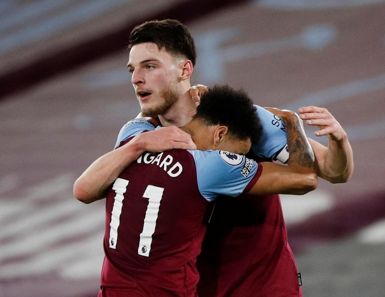 于帕梅卡诺：孔帕尼非常出色，我欠他很多；事情还没有结束（于帕梅卡诺：孔帕尼表现卓越，我欠他不少；一切尚未落幕）