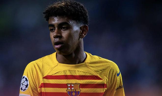 阿什拉夫荣膺2025年非洲足球先生，拉莫斯社媒发文祝贺（阿什拉夫当选2025年非洲足球先生，拉莫斯社媒送上祝贺）