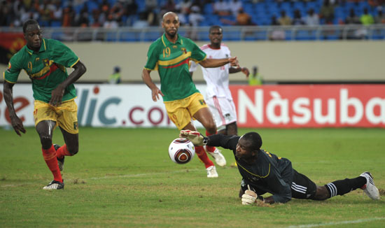 博主：巴乙后腰卡约正式签约西南地区的某地级市中超俱乐部（博主曝：巴乙后腰卡约正式加盟西南某地级市中超队）