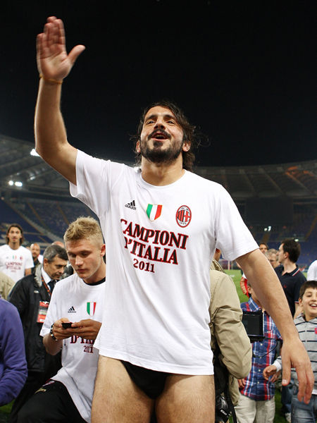 武磊：看球比踢球更紧张，感觉这次夺冠没有前几年那么兴奋了（武磊：观赛比上场更紧张，这次夺冠的兴奋不如往年）