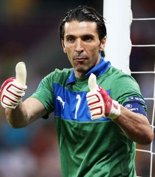 斯帕莱蒂：首发能直观了解热格罗瓦的表现，戴维需要继续提升（斯帕莱蒂：安排热格罗瓦首发以直观评估，戴维仍需提升）