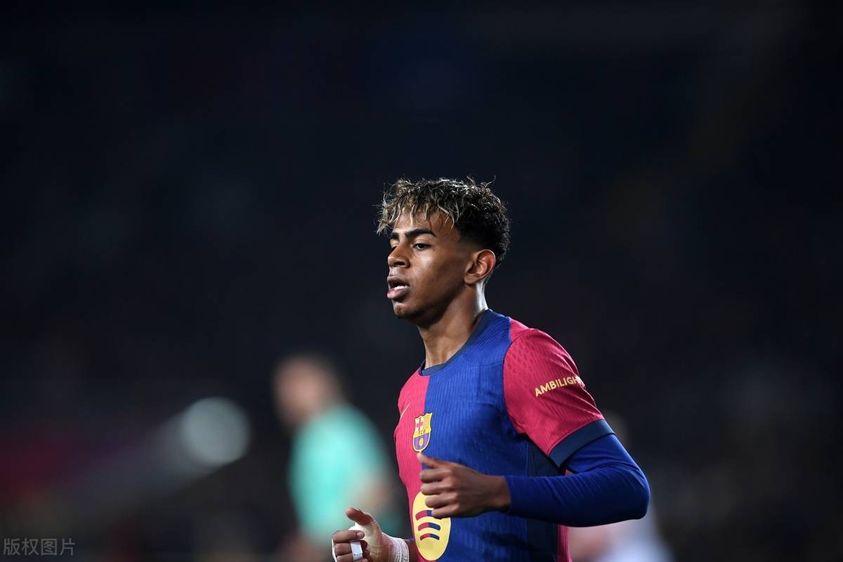 半场战报：尤文0-1博德闪耀，布隆贝格建功，小孔塞桑造险（半场：尤文0-1落后博德闪耀，布隆贝格进球，小孔塞桑制造险情）