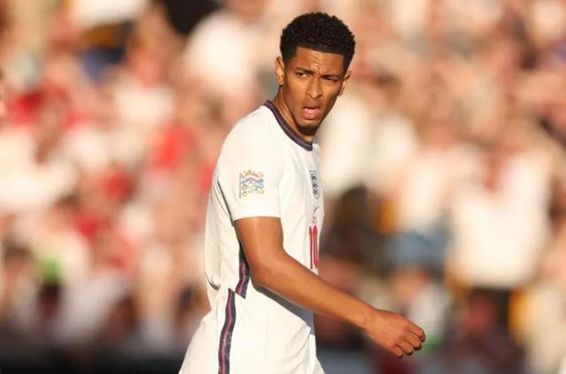 柔佛主帅：球员们在与申花的比赛中表现非常出色，我非常满意（柔佛主帅：对阵申花，球员发挥亮眼，我十分满意）