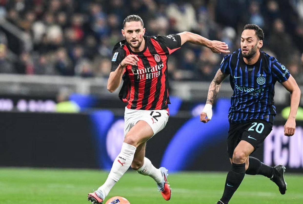 李帅与海港球迷同庆：尊敬的四星球迷，冠军是我们一起拿到的