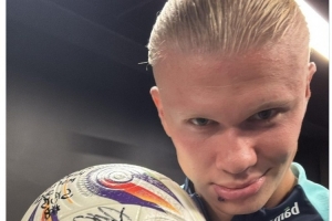 德转列21世纪参与进球榜：梅西1339球居首，C罗1253球第二（德转发布21世纪进球参与榜：梅西以1339球领跑，C罗1253球紧随其后）