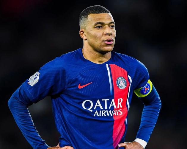 火力拉满！阿夫迪亚&夏普合砍17分，开拓者三节反超比分（状态火热！阿夫迪亚、夏普合得17分，开拓者三节实现反超）