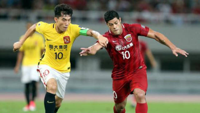 龙赛罗：四支西甲球队本轮欧冠表现糟糕，我们只顾着自视甚高（龙赛罗：本轮欧冠西甲四队集体低迷，我们却沉溺于自我优越感）